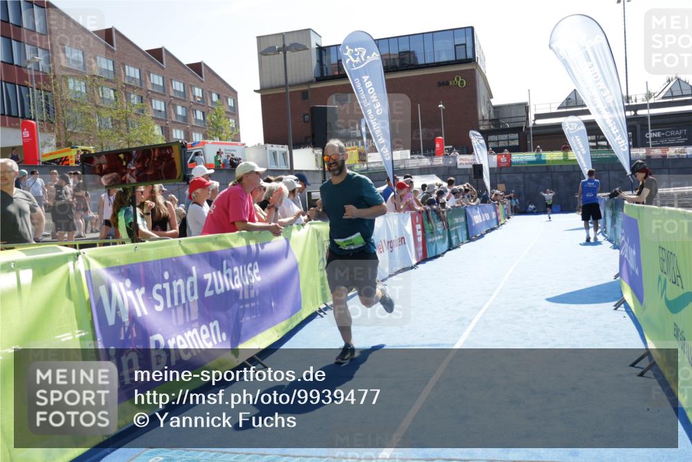 09.08.2026 - GEWOBA Citytriathlon Bremen Yannick Fuchs http://msf.ph/oto/9939477 09.08.2026 15:32:27 Ziel 275, 368 meine-sportfotos.de