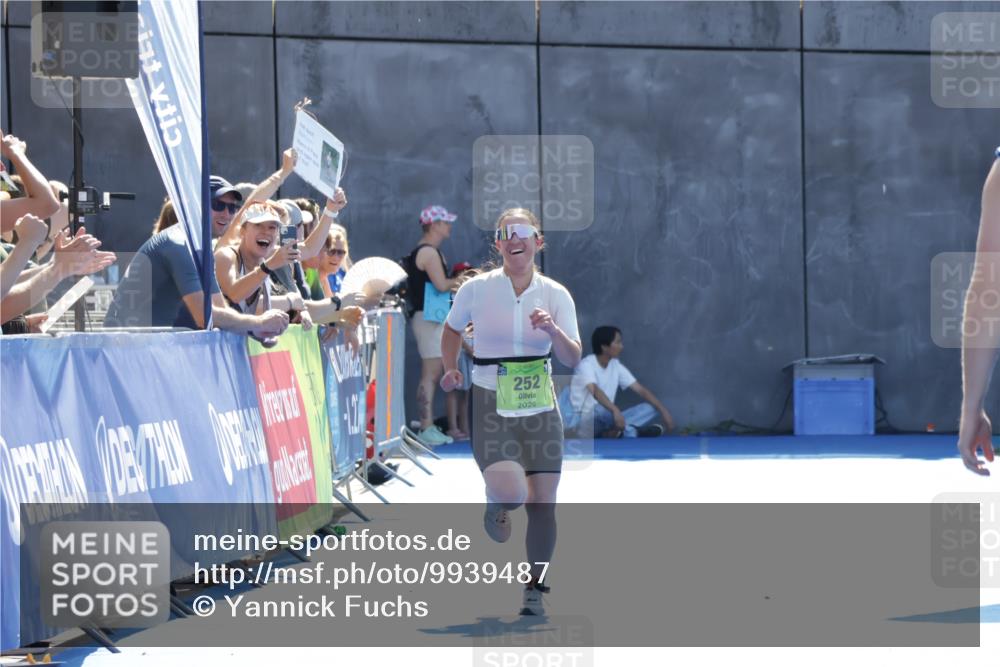09.08.2026 - GEWOBA Citytriathlon Bremen Yannick Fuchs http://msf.ph/oto/9939487 09.08.2026 15:32:30 Ziel 368 meine-sportfotos.de