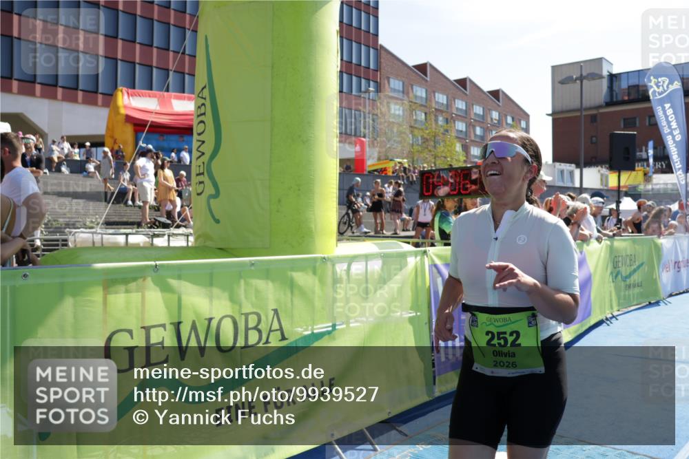 09.08.2026 - GEWOBA Citytriathlon Bremen Yannick Fuchs http://msf.ph/oto/9939527 09.08.2026 15:32:37 Ziel 252 meine-sportfotos.de