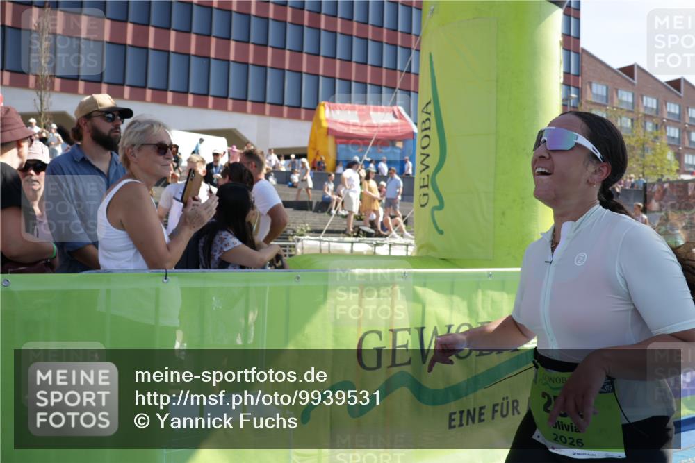 09.08.2026 - GEWOBA Citytriathlon Bremen Yannick Fuchs http://msf.ph/oto/9939531 09.08.2026 15:32:38 Ziel 252 meine-sportfotos.de