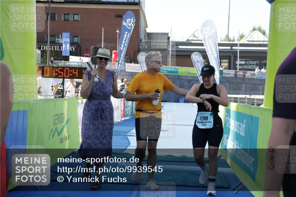09.08.2026 - GEWOBA Citytriathlon Bremen Yannick Fuchs http://msf.ph/oto/9939545 09.08.2026 11:50:45 Ziel 199 meine-sportfotos.de