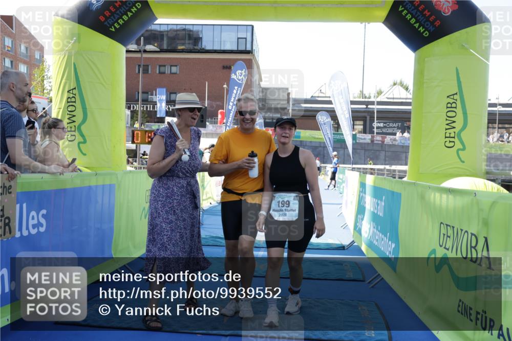09.08.2026 - GEWOBA Citytriathlon Bremen Yannick Fuchs http://msf.ph/oto/9939552 09.08.2026 11:50:47 Ziel 199 meine-sportfotos.de
