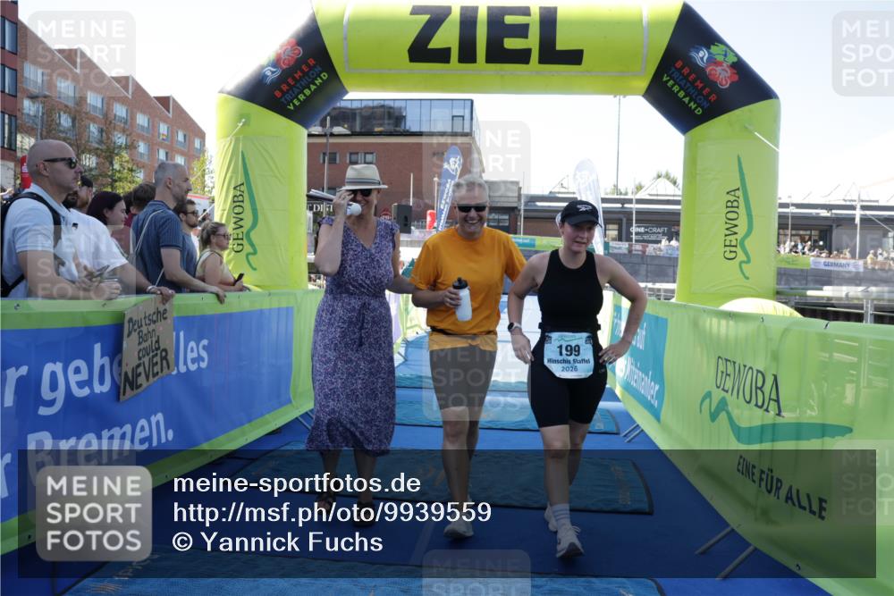 09.08.2026 - GEWOBA Citytriathlon Bremen Yannick Fuchs http://msf.ph/oto/9939559 09.08.2026 11:50:48 Ziel  meine-sportfotos.de