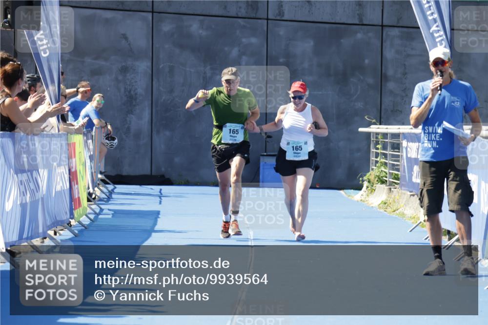 09.08.2026 - GEWOBA Citytriathlon Bremen Yannick Fuchs http://msf.ph/oto/9939564 09.08.2026 11:50:55 Ziel 165 meine-sportfotos.de