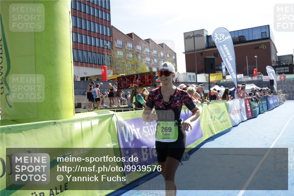 09.08.2026 - GEWOBA Citytriathlon Bremen Yannick Fuchs http://msf.ph/oto/9939576 09.08.2026 15:33:01 Ziel 269 meine-sportfotos.de
