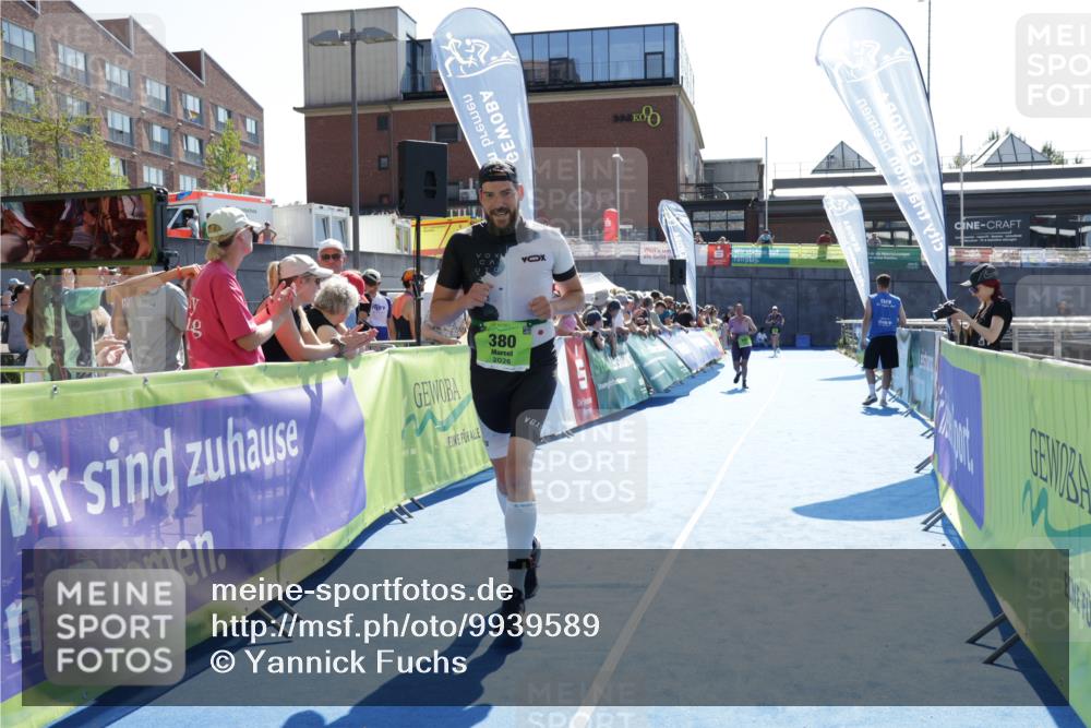 09.08.2026 - GEWOBA Citytriathlon Bremen Yannick Fuchs http://msf.ph/oto/9939589 09.08.2026 15:33:15 Ziel 380 meine-sportfotos.de