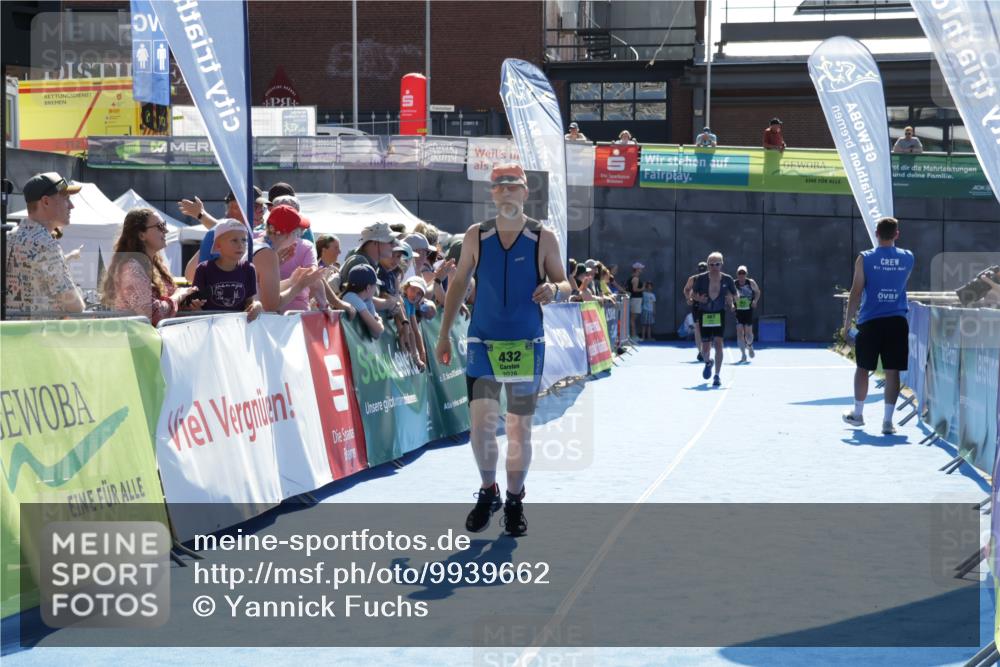 09.08.2026 - GEWOBA Citytriathlon Bremen Yannick Fuchs http://msf.ph/oto/9939662 09.08.2026 15:33:28 Ziel 432, 514 meine-sportfotos.de