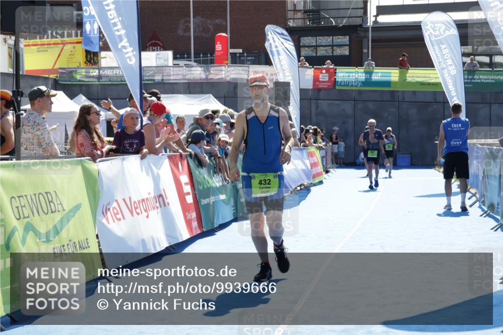 09.08.2026 - GEWOBA Citytriathlon Bremen Yannick Fuchs http://msf.ph/oto/9939666 09.08.2026 15:33:29 Ziel 432, 514 meine-sportfotos.de