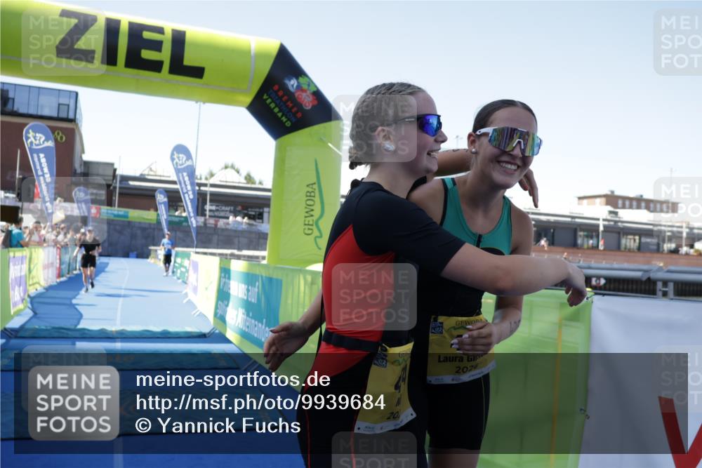 09.08.2026 - GEWOBA Citytriathlon Bremen Yannick Fuchs http://msf.ph/oto/9939684 09.08.2026 11:51:32 Ziel 435 meine-sportfotos.de