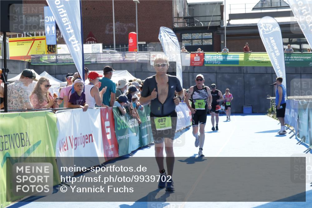 09.08.2026 - GEWOBA Citytriathlon Bremen Yannick Fuchs http://msf.ph/oto/9939702 09.08.2026 15:33:37 Ziel 463, 467 meine-sportfotos.de
