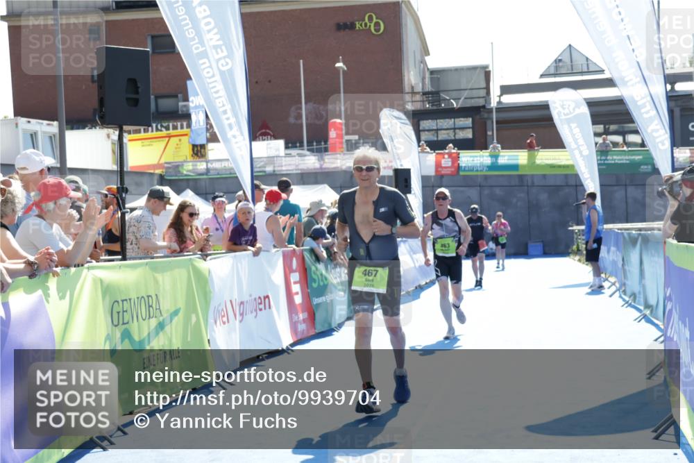 09.08.2026 - GEWOBA Citytriathlon Bremen Yannick Fuchs http://msf.ph/oto/9939704 09.08.2026 15:33:37 Ziel 463, 467 meine-sportfotos.de