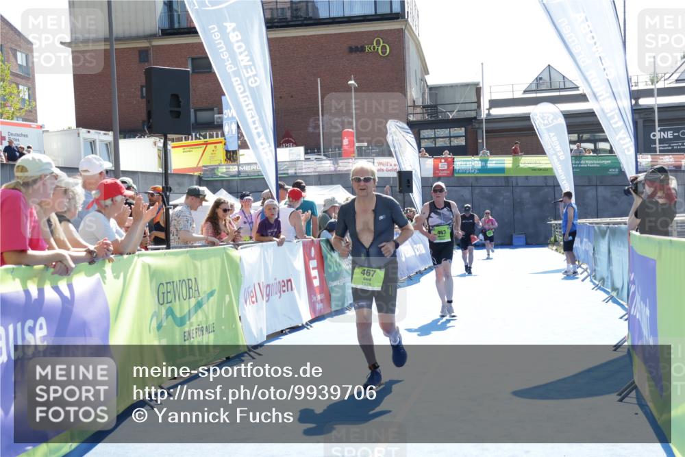 09.08.2026 - GEWOBA Citytriathlon Bremen Yannick Fuchs http://msf.ph/oto/9939706 09.08.2026 15:33:37 Ziel 463, 467 meine-sportfotos.de