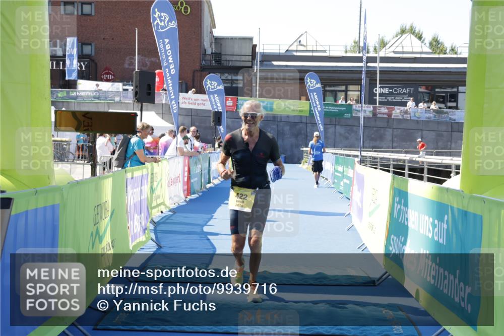 09.08.2026 - GEWOBA Citytriathlon Bremen Yannick Fuchs http://msf.ph/oto/9939716 09.08.2026 11:52:05 Ziel 422 meine-sportfotos.de