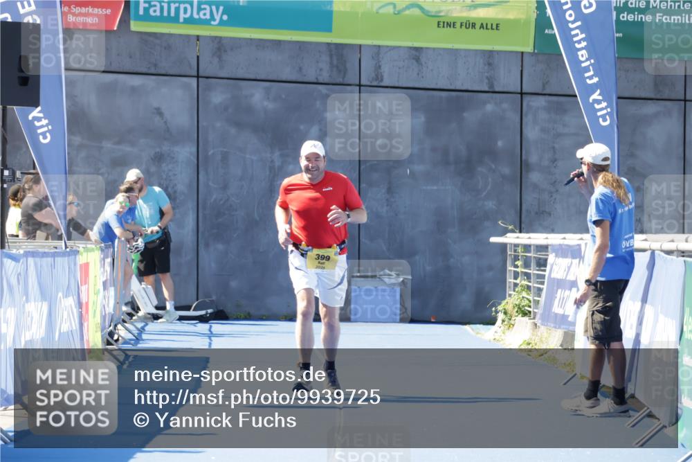 09.08.2026 - GEWOBA Citytriathlon Bremen Yannick Fuchs http://msf.ph/oto/9939725 09.08.2026 11:52:15 Ziel  meine-sportfotos.de