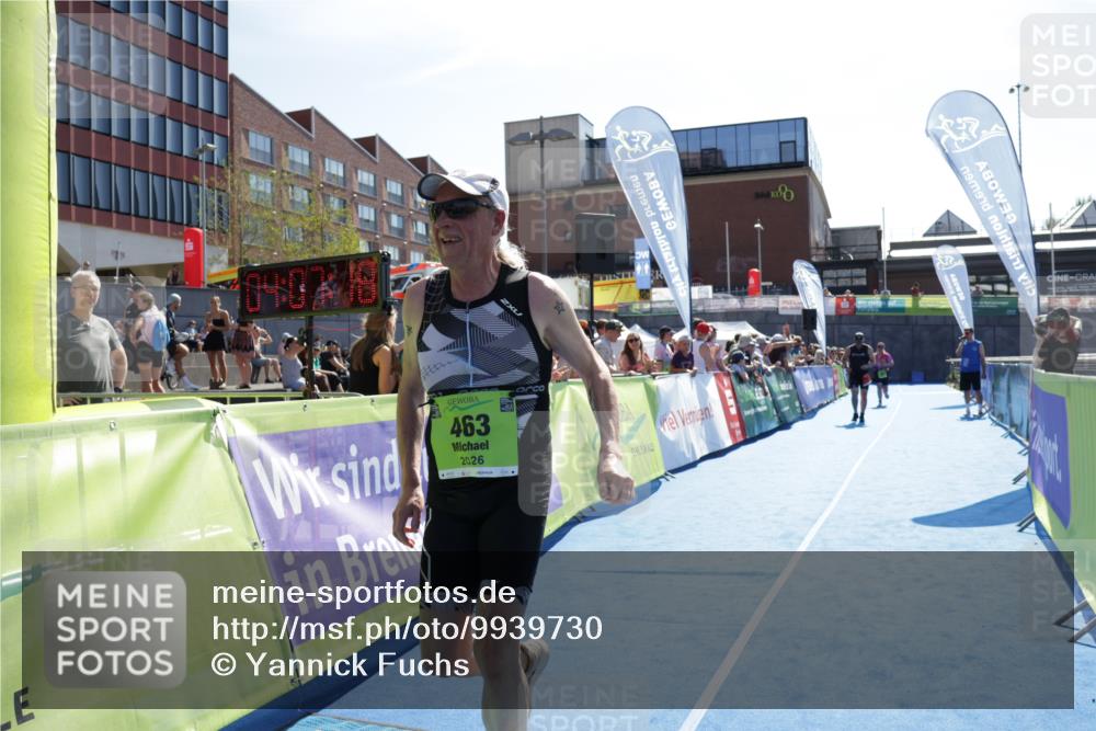 09.08.2026 - GEWOBA Citytriathlon Bremen Yannick Fuchs http://msf.ph/oto/9939730 09.08.2026 15:33:41 Ziel 463, 467 meine-sportfotos.de