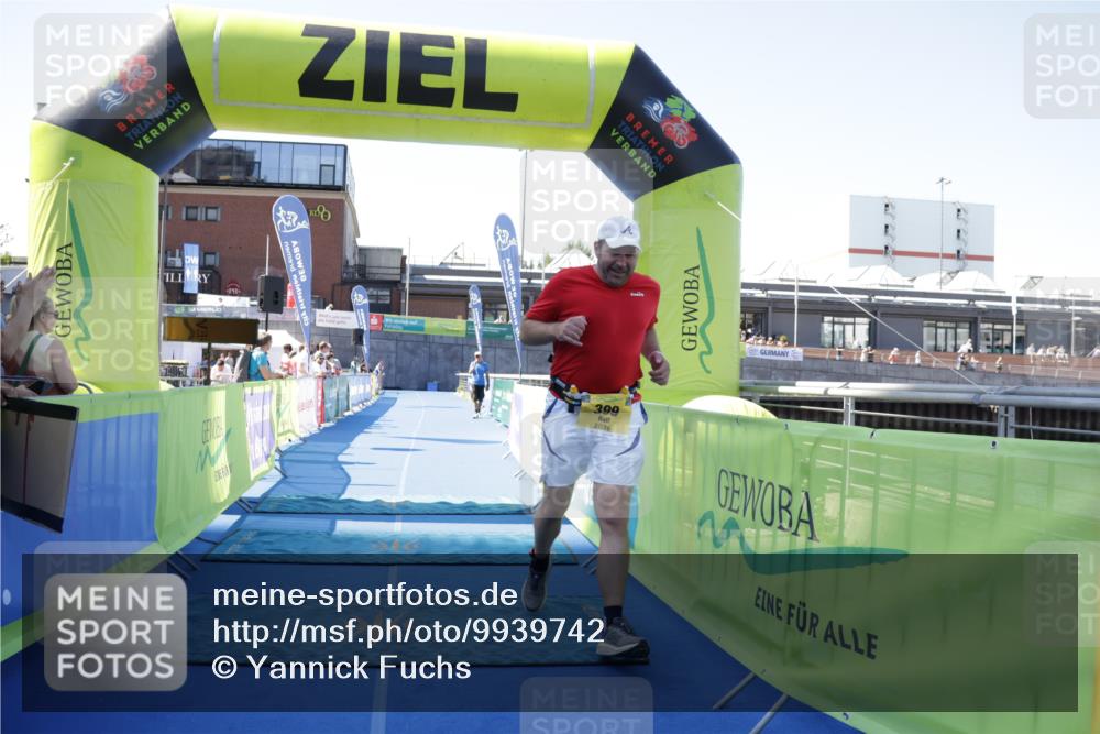 09.08.2026 - GEWOBA Citytriathlon Bremen Yannick Fuchs http://msf.ph/oto/9939742 09.08.2026 11:52:23 Ziel 399 meine-sportfotos.de