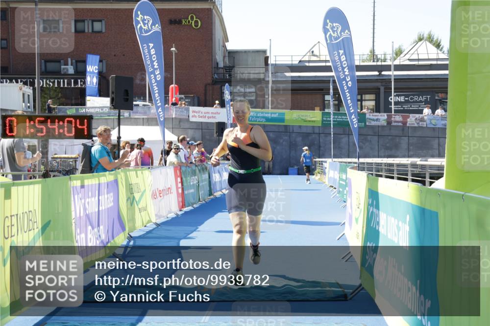 09.08.2026 - GEWOBA Citytriathlon Bremen Yannick Fuchs http://msf.ph/oto/9939782 09.08.2026 11:54:08 Ziel 490 meine-sportfotos.de