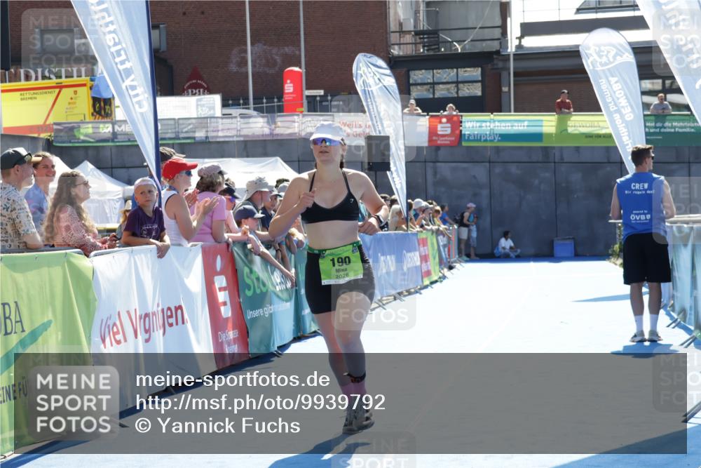 09.08.2026 - GEWOBA Citytriathlon Bremen Yannick Fuchs http://msf.ph/oto/9939792 09.08.2026 15:33:59 Ziel 190 meine-sportfotos.de