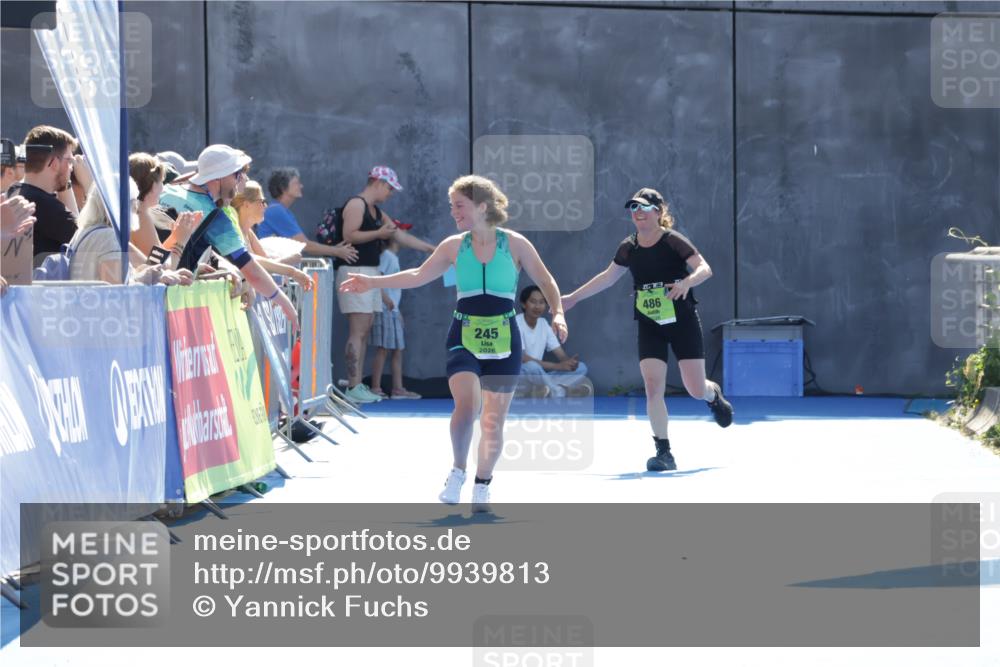 09.08.2026 - GEWOBA Citytriathlon Bremen Yannick Fuchs http://msf.ph/oto/9939813 09.08.2026 15:34:17 Ziel  meine-sportfotos.de
