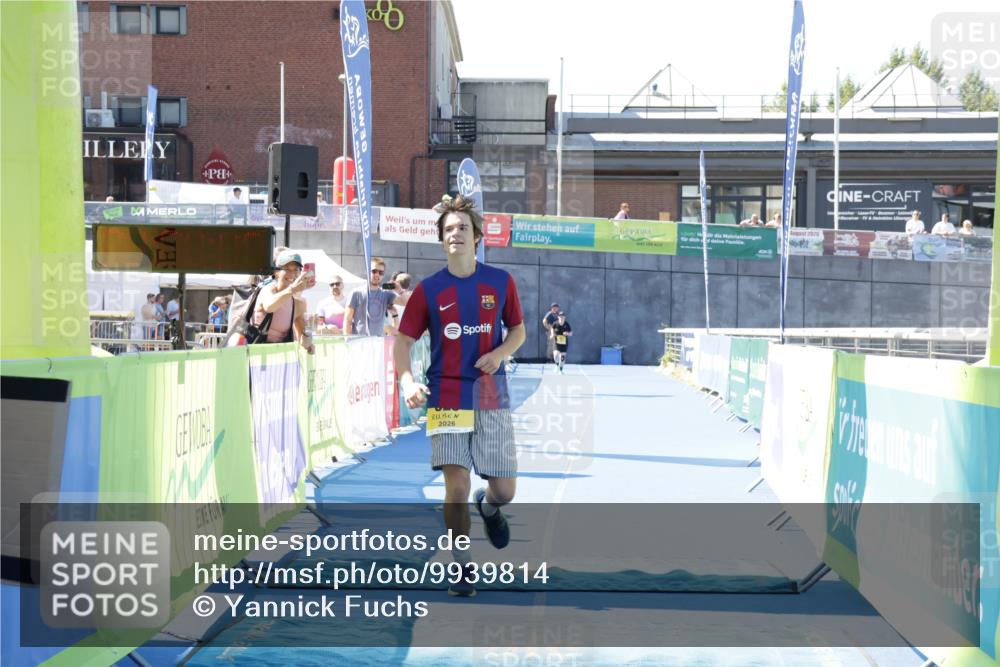 09.08.2026 - GEWOBA Citytriathlon Bremen Yannick Fuchs http://msf.ph/oto/9939814 09.08.2026 11:54:50 Ziel 525 meine-sportfotos.de