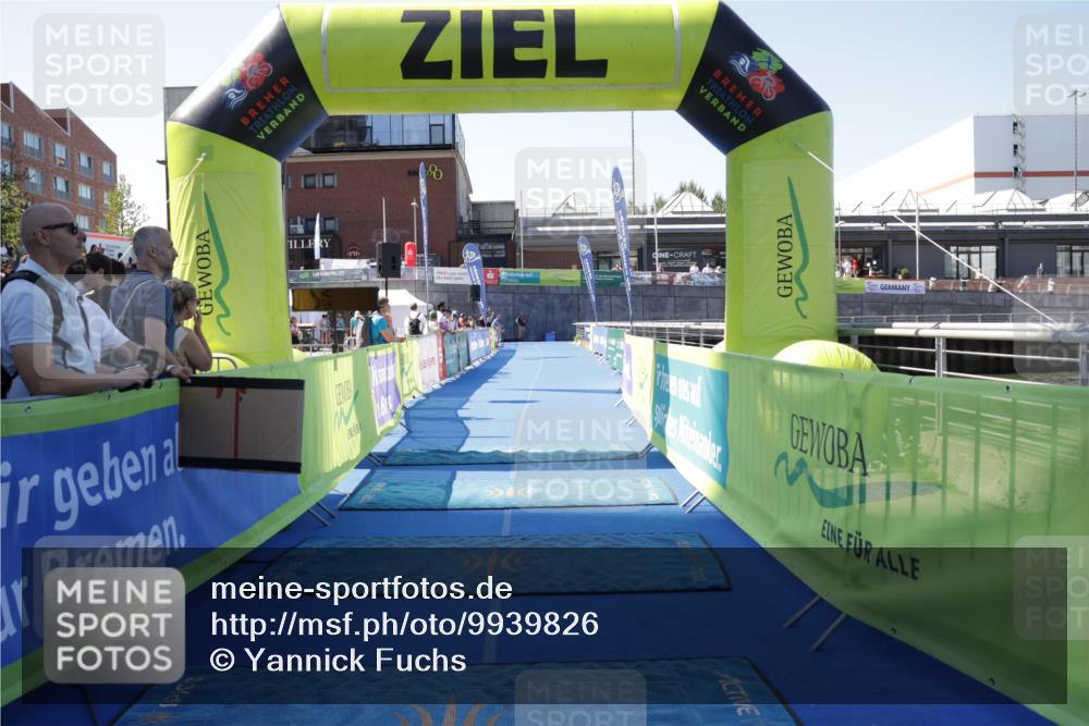 09.08.2026 - GEWOBA Citytriathlon Bremen Yannick Fuchs http://msf.ph/oto/9939826 09.08.2026 11:55:10 Ziel  meine-sportfotos.de