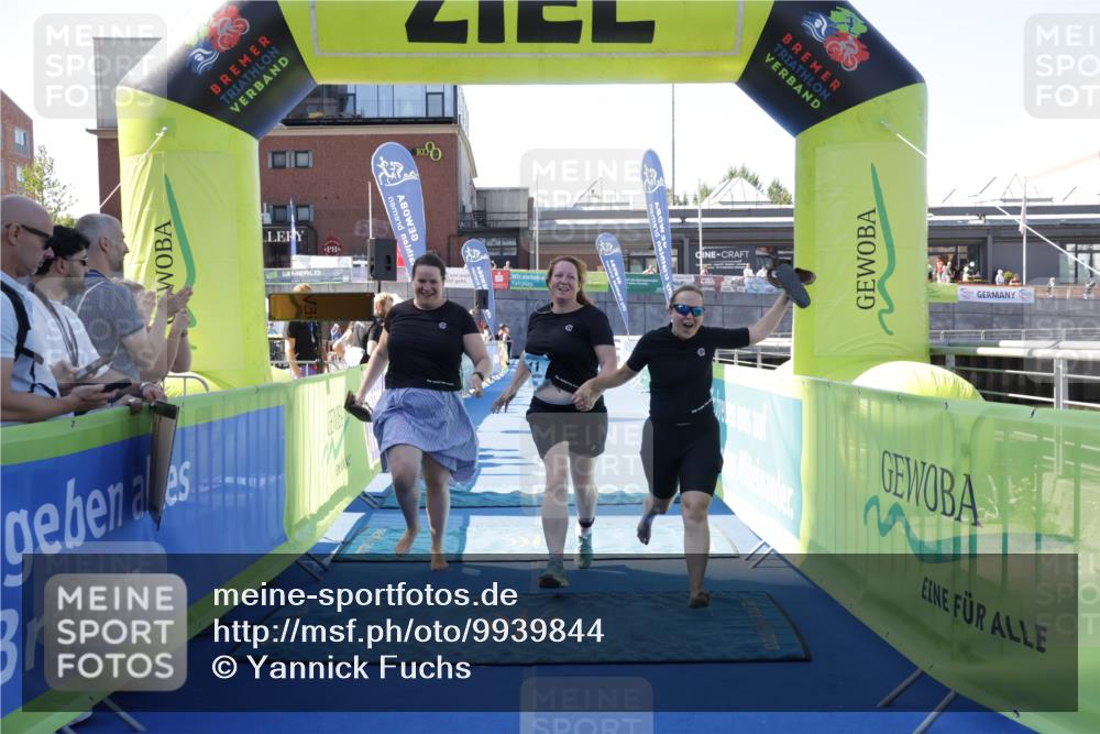 09.08.2026 - GEWOBA Citytriathlon Bremen Yannick Fuchs http://msf.ph/oto/9939844 09.08.2026 11:56:12 Ziel 11 meine-sportfotos.de
