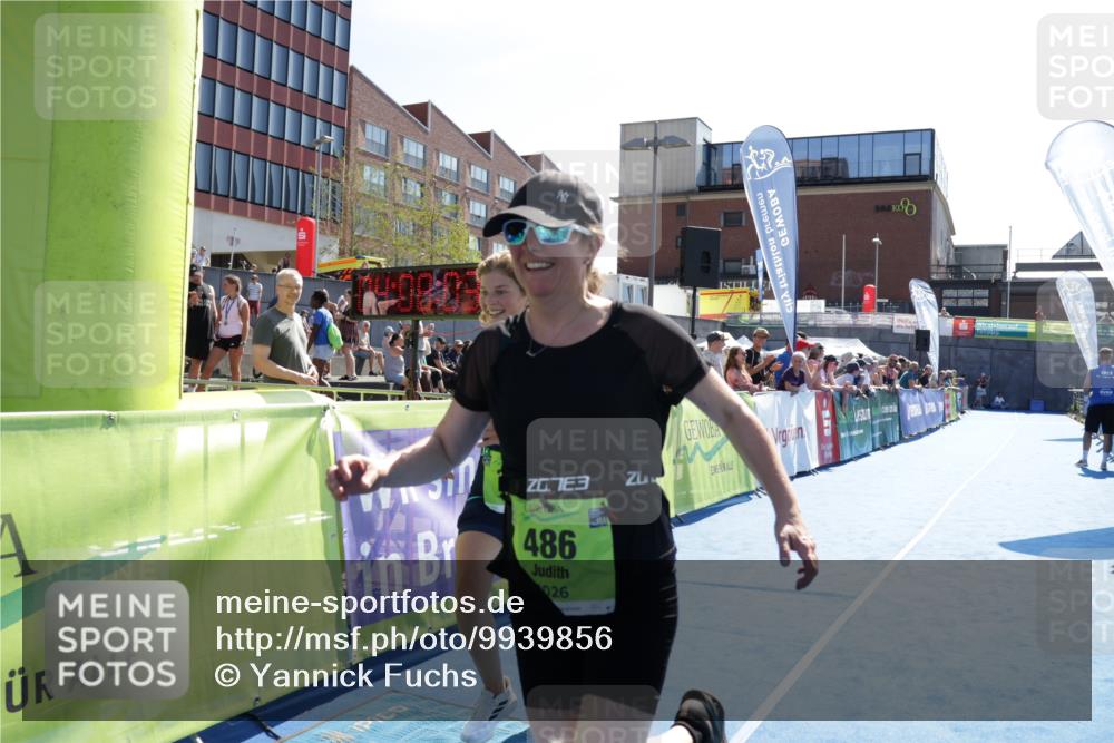 09.08.2026 - GEWOBA Citytriathlon Bremen Yannick Fuchs http://msf.ph/oto/9939856 09.08.2026 15:34:26 Ziel 245, 486 meine-sportfotos.de