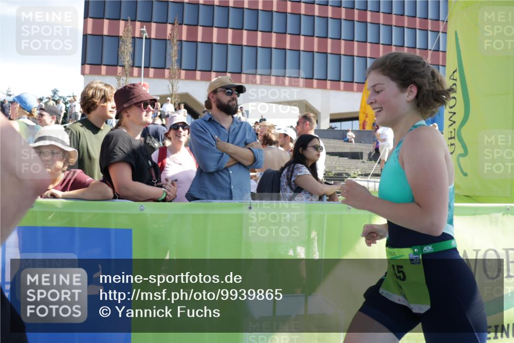 09.08.2026 - GEWOBA Citytriathlon Bremen Yannick Fuchs http://msf.ph/oto/9939865 09.08.2026 15:34:27 Ziel 245, 486 meine-sportfotos.de