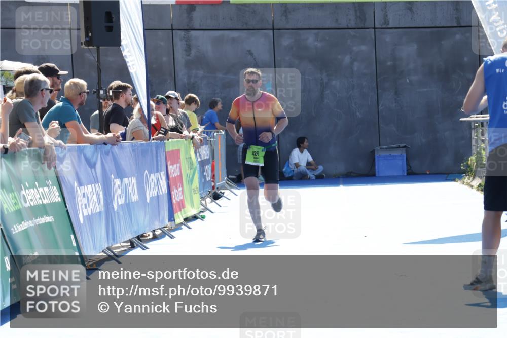 09.08.2026 - GEWOBA Citytriathlon Bremen Yannick Fuchs http://msf.ph/oto/9939871 09.08.2026 15:34:37 Ziel  meine-sportfotos.de