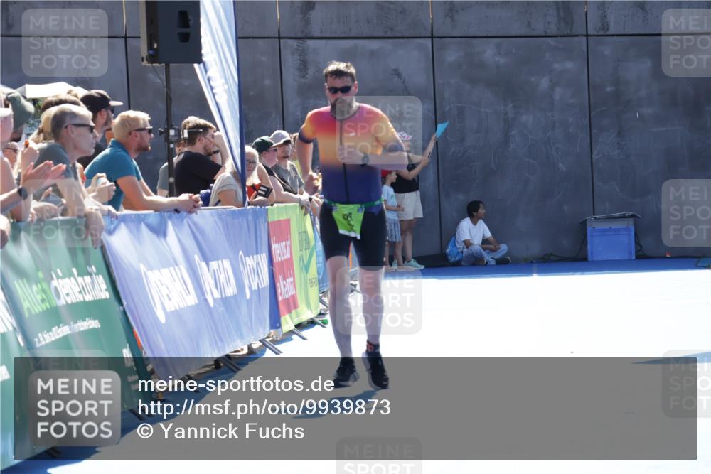 09.08.2026 - GEWOBA Citytriathlon Bremen Yannick Fuchs http://msf.ph/oto/9939873 09.08.2026 15:34:38 Ziel  meine-sportfotos.de