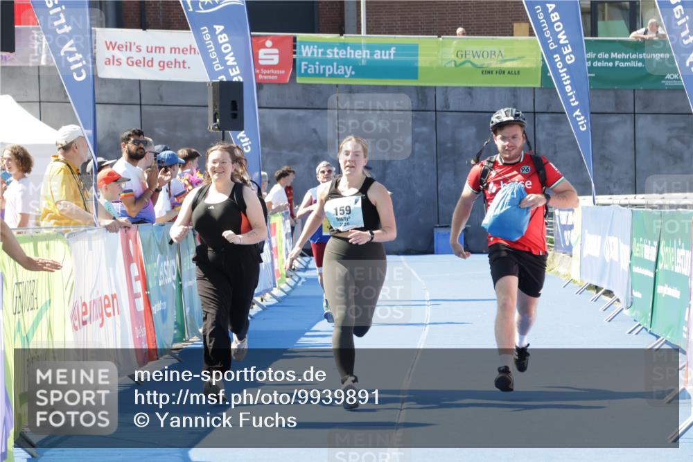 09.08.2026 - GEWOBA Citytriathlon Bremen Yannick Fuchs http://msf.ph/oto/9939891 09.08.2026 11:56:57 Ziel 159, 512 meine-sportfotos.de