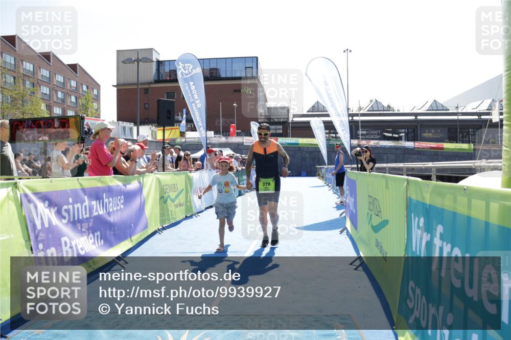 09.08.2026 - GEWOBA Citytriathlon Bremen Yannick Fuchs http://msf.ph/oto/9939927 09.08.2026 15:34:59 Ziel 379 meine-sportfotos.de