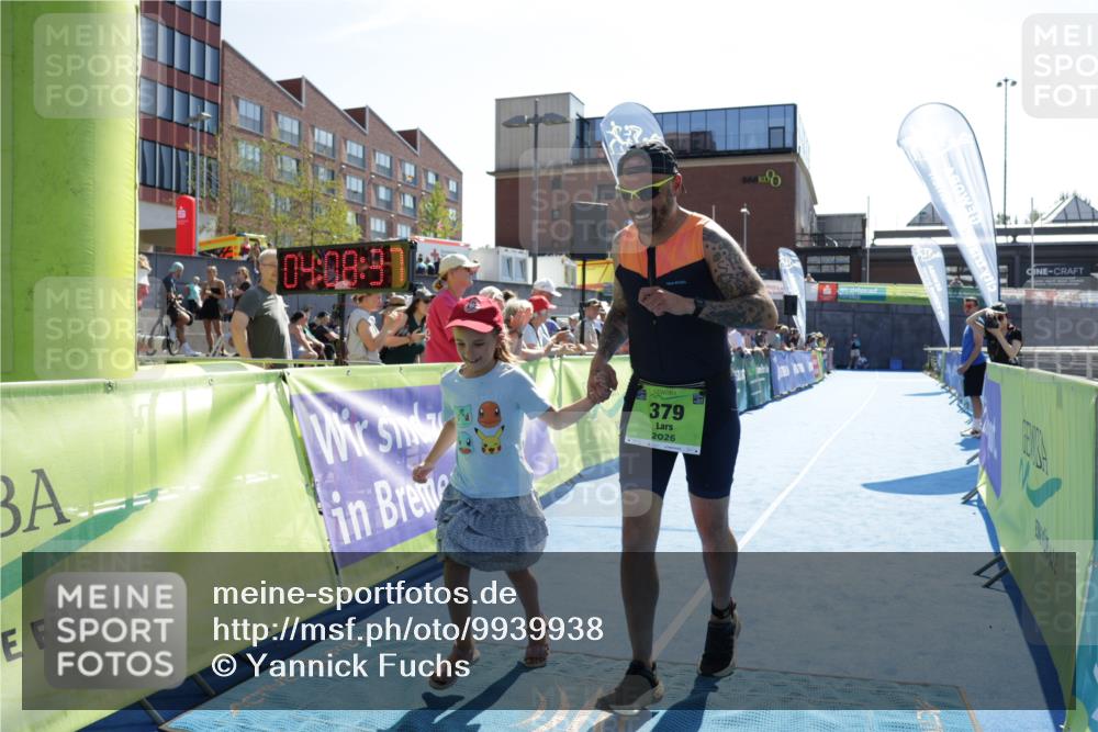 09.08.2026 - GEWOBA Citytriathlon Bremen Yannick Fuchs http://msf.ph/oto/9939938 09.08.2026 15:35:01 Ziel 379 meine-sportfotos.de