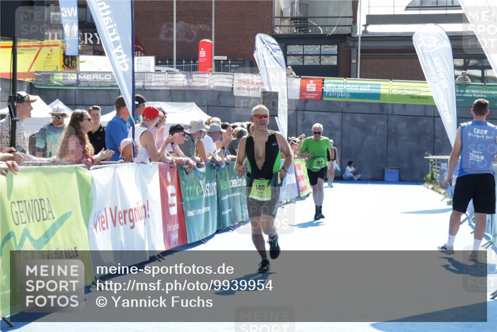 09.08.2026 - GEWOBA Citytriathlon Bremen Yannick Fuchs http://msf.ph/oto/9939954 09.08.2026 15:35:16 Ziel 440 meine-sportfotos.de