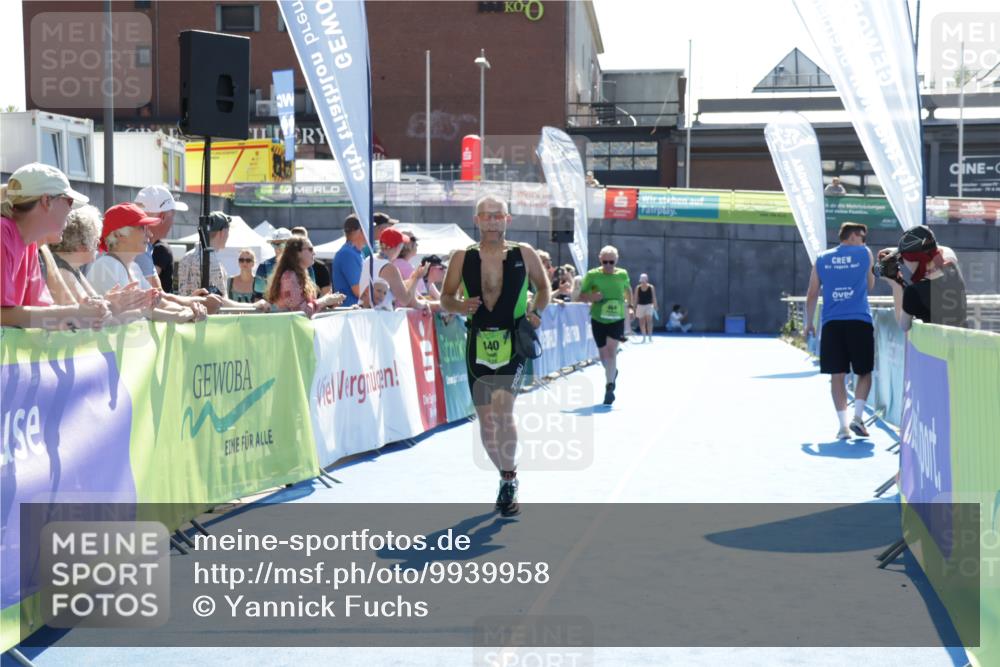09.08.2026 - GEWOBA Citytriathlon Bremen Yannick Fuchs http://msf.ph/oto/9939958 09.08.2026 15:35:17 Ziel 440, 464 meine-sportfotos.de