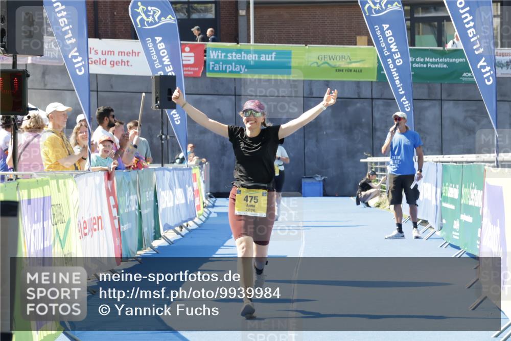 09.08.2026 - GEWOBA Citytriathlon Bremen Yannick Fuchs http://msf.ph/oto/9939984 09.08.2026 11:58:08 Ziel 475 meine-sportfotos.de