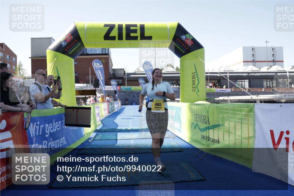 09.08.2026 - GEWOBA Citytriathlon Bremen Yannick Fuchs http://msf.ph/oto/9940022 09.08.2026 11:58:18 Ziel 485 meine-sportfotos.de