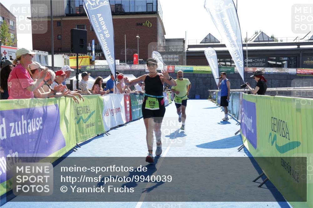 09.08.2026 - GEWOBA Citytriathlon Bremen Yannick Fuchs http://msf.ph/oto/9940039 09.08.2026 15:35:47 Ziel 461, 516 meine-sportfotos.de