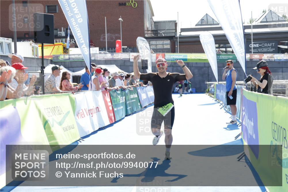 09.08.2026 - GEWOBA Citytriathlon Bremen Yannick Fuchs http://msf.ph/oto/9940077 09.08.2026 15:35:58 Ziel 372 meine-sportfotos.de