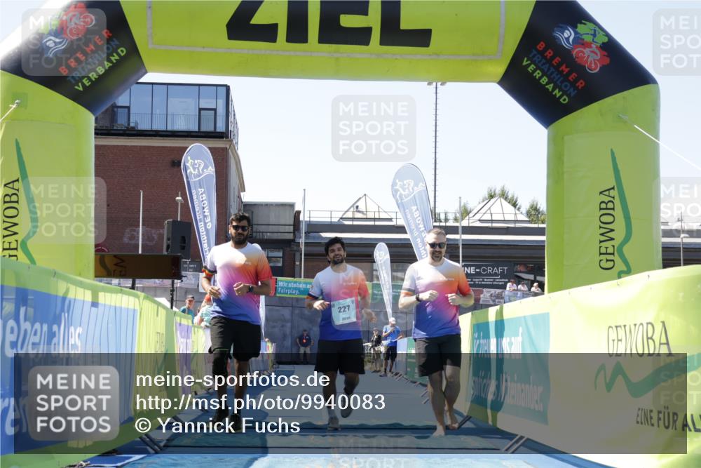 09.08.2026 - GEWOBA Citytriathlon Bremen Yannick Fuchs http://msf.ph/oto/9940083 09.08.2026 12:02:32 Ziel 227 meine-sportfotos.de