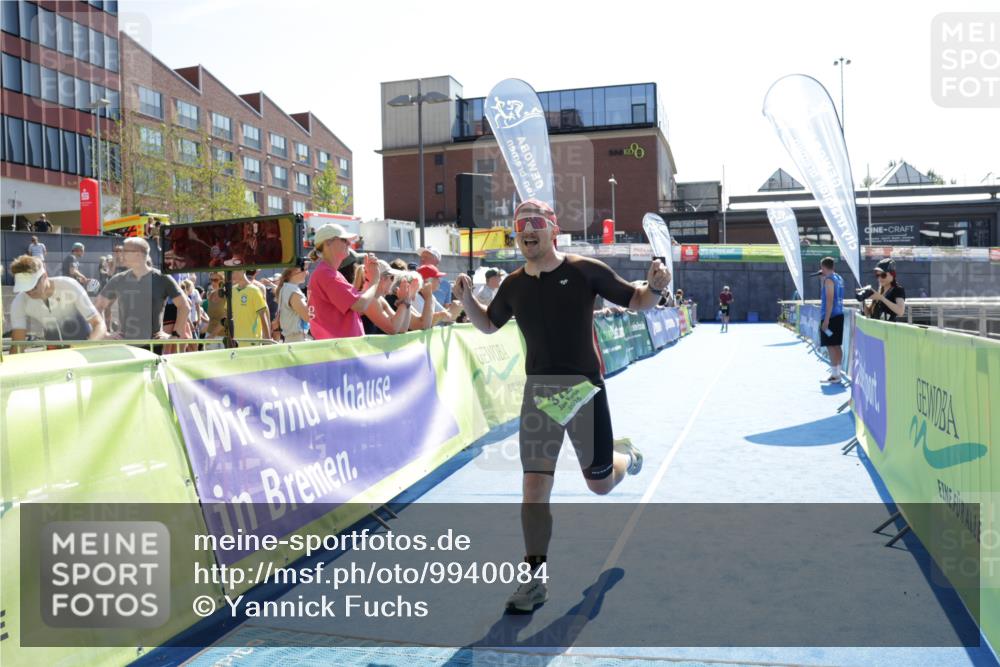 09.08.2026 - GEWOBA Citytriathlon Bremen Yannick Fuchs http://msf.ph/oto/9940084 09.08.2026 15:35:59 Ziel 372 meine-sportfotos.de