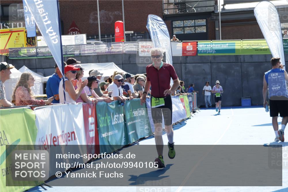 09.08.2026 - GEWOBA Citytriathlon Bremen Yannick Fuchs http://msf.ph/oto/9940105 09.08.2026 15:36:07 Ziel 474 meine-sportfotos.de