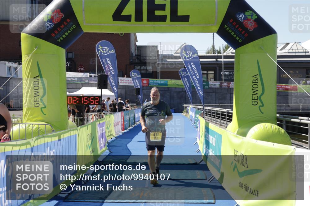09.08.2026 - GEWOBA Citytriathlon Bremen Yannick Fuchs http://msf.ph/oto/9940107 09.08.2026 12:15:55 Ziel 411 meine-sportfotos.de
