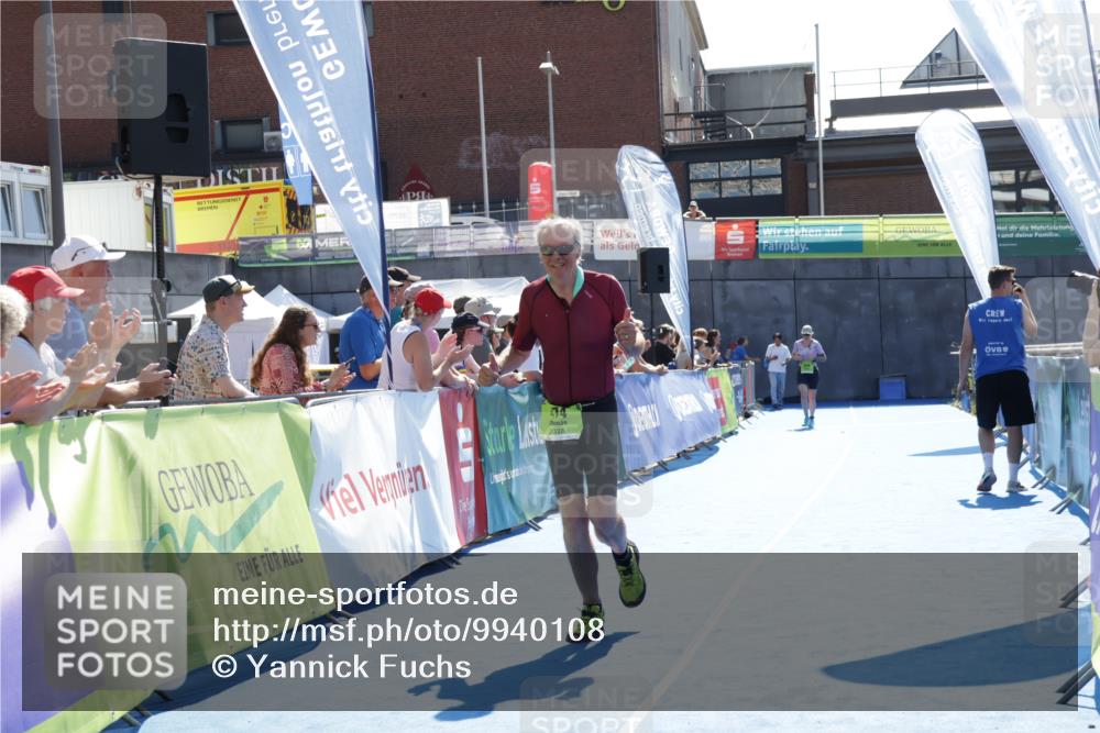 09.08.2026 - GEWOBA Citytriathlon Bremen Yannick Fuchs http://msf.ph/oto/9940108 09.08.2026 15:36:08 Ziel 474 meine-sportfotos.de