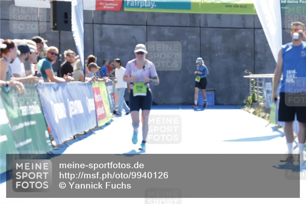 09.08.2026 - GEWOBA Citytriathlon Bremen Yannick Fuchs http://msf.ph/oto/9940126 09.08.2026 15:36:13 Ziel 474 meine-sportfotos.de