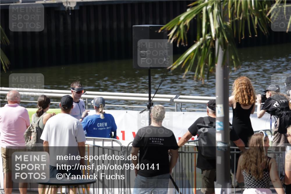09.08.2026 - GEWOBA Citytriathlon Bremen Yannick Fuchs http://msf.ph/oto/9940141 09.08.2026 13:20:05 Ziel  meine-sportfotos.de