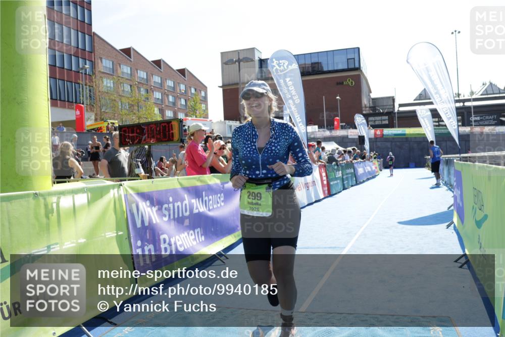 09.08.2026 - GEWOBA Citytriathlon Bremen Yannick Fuchs http://msf.ph/oto/9940185 09.08.2026 15:36:31 Ziel 299 meine-sportfotos.de