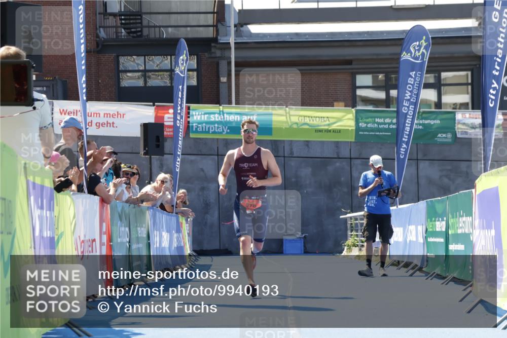 09.08.2026 - GEWOBA Citytriathlon Bremen Yannick Fuchs http://msf.ph/oto/9940193 09.08.2026 13:25:34 Ziel 570 meine-sportfotos.de