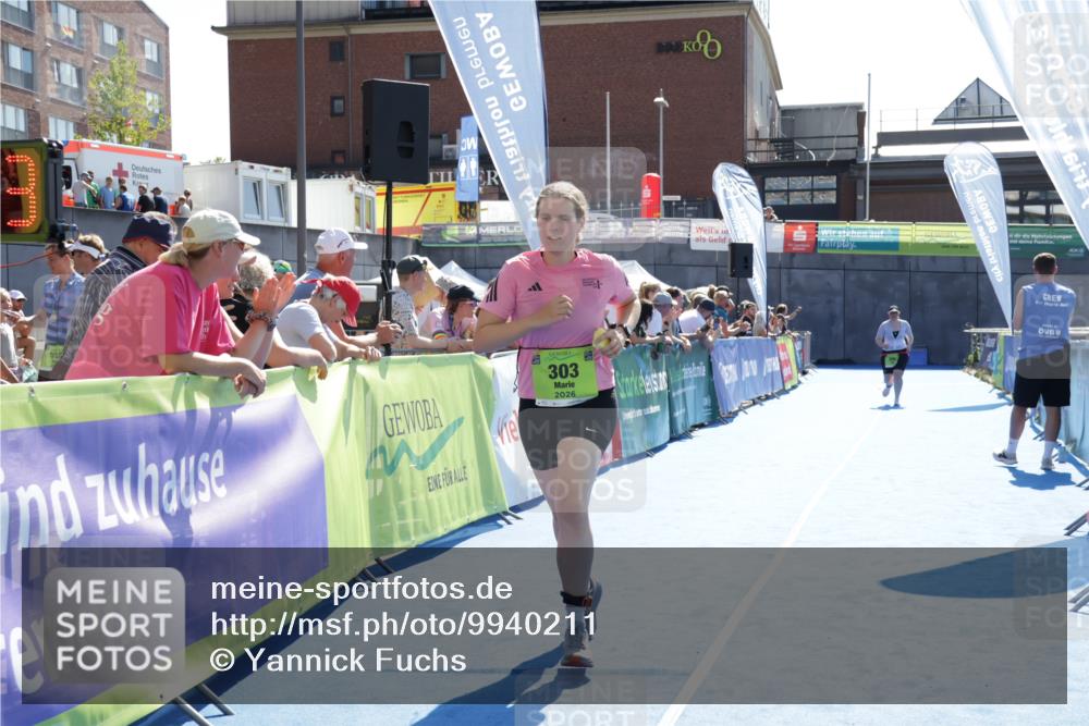 09.08.2026 - GEWOBA Citytriathlon Bremen Yannick Fuchs http://msf.ph/oto/9940211 09.08.2026 15:36:47 Ziel 303 meine-sportfotos.de
