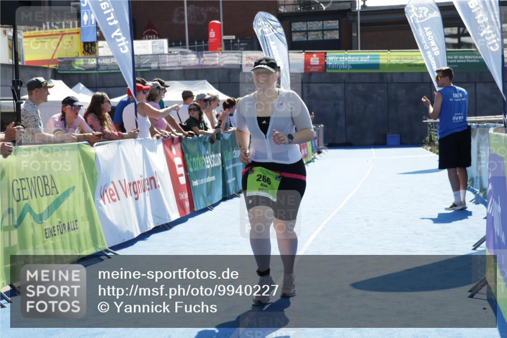 09.08.2026 - GEWOBA Citytriathlon Bremen Yannick Fuchs http://msf.ph/oto/9940227 09.08.2026 15:36:54 Ziel 266, 268 meine-sportfotos.de
